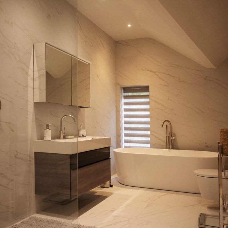 Freestanding Contemporary Bathroom-min