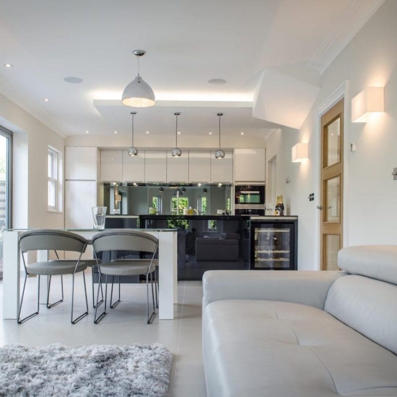 Modern Kitchen Dining Sitting-min