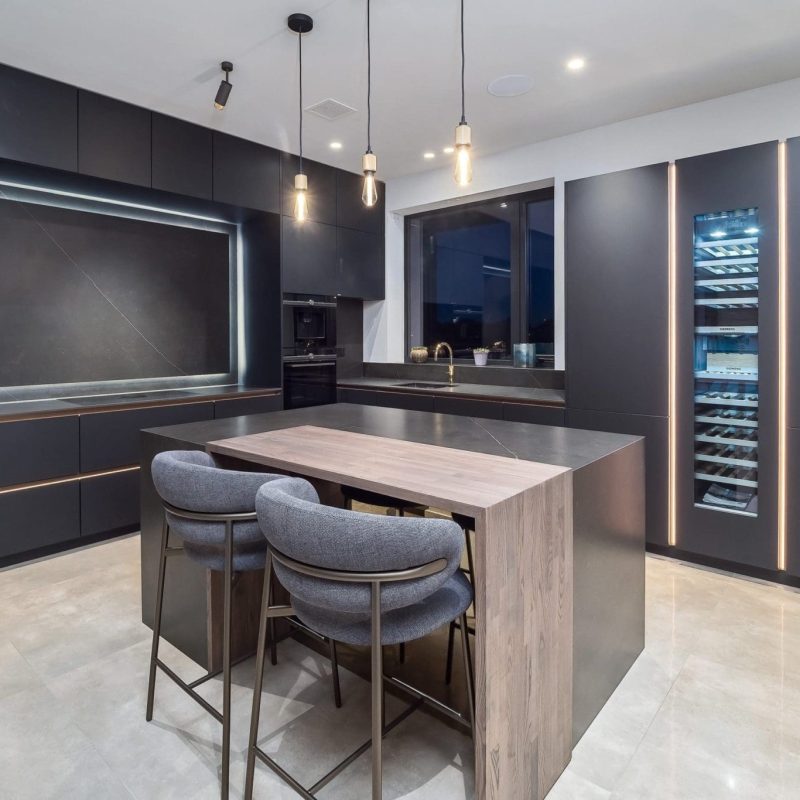 Penthouse Kitchen-min