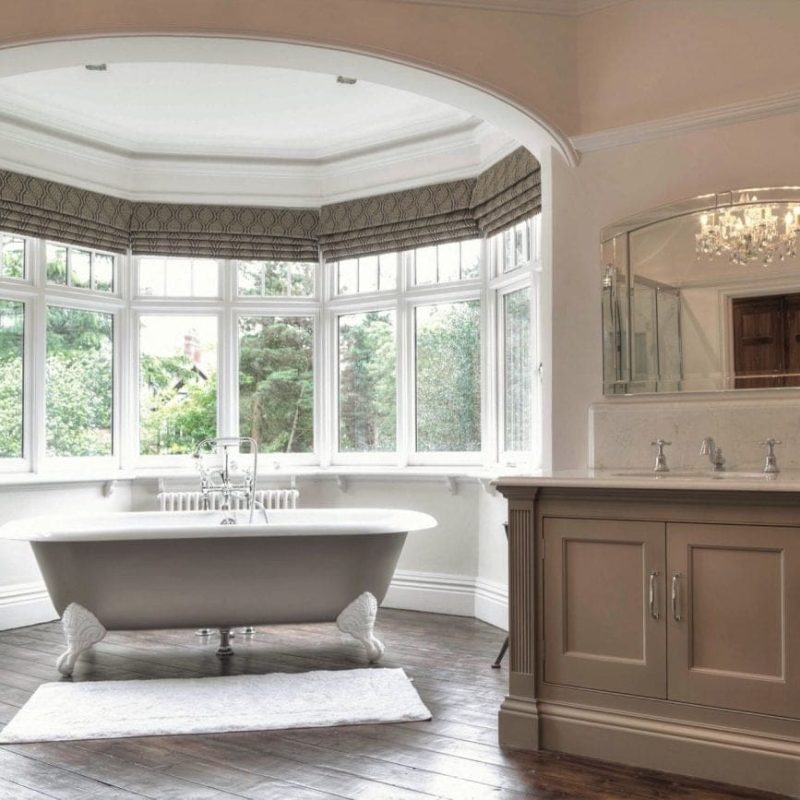 Period Roll Top Bathroom-min